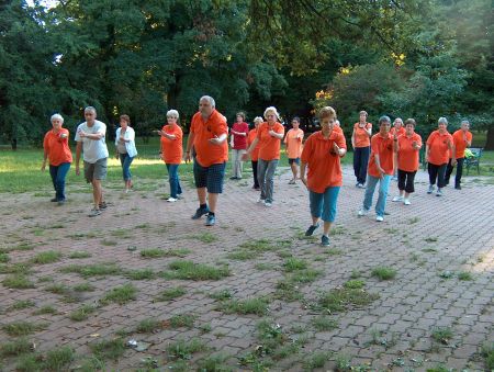 tai chi - gyakorls a szabadban